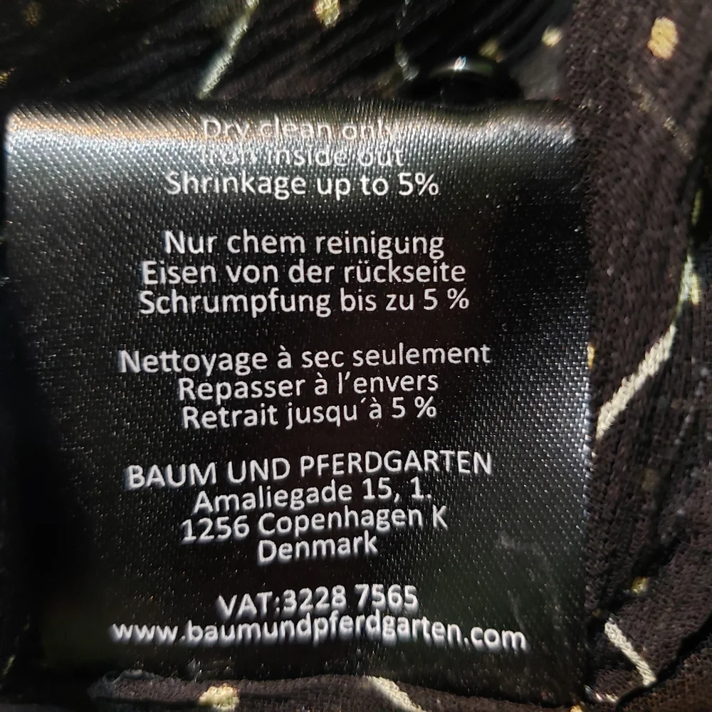 Baum und Pferdgarten Sheer Whimsigoth Floral Midi Dress Smocked Waist Size 10 - Picture 8 of 10